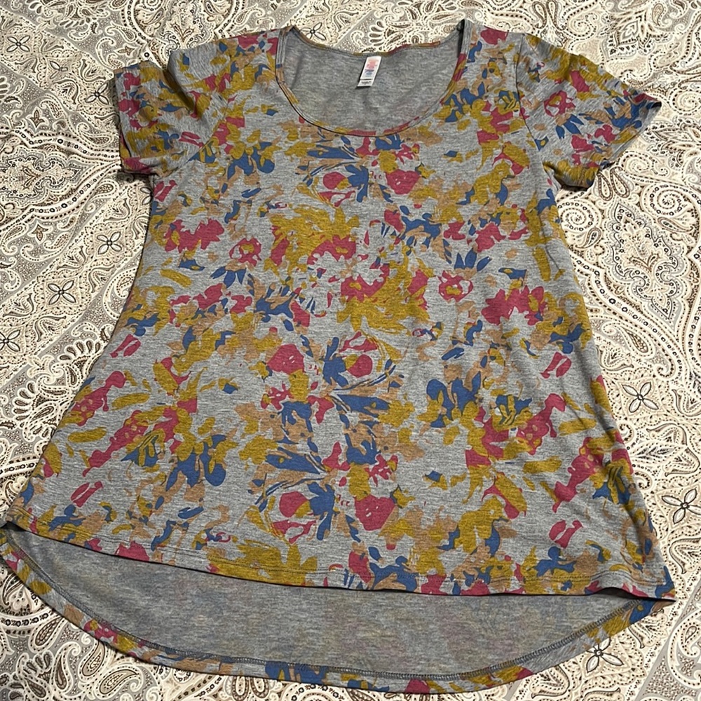 Lularoe classic tee size s